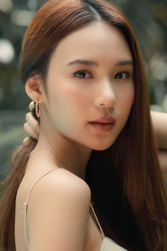 Chân dung Narilya Gulmongkolpech