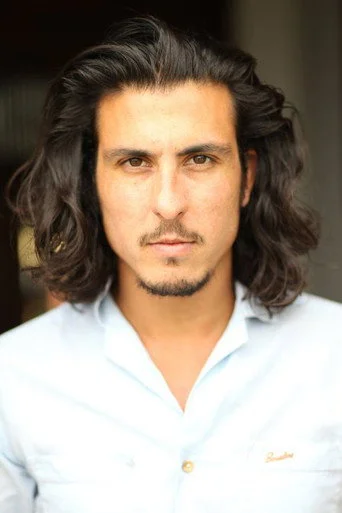 Chân dung Nick Gomez