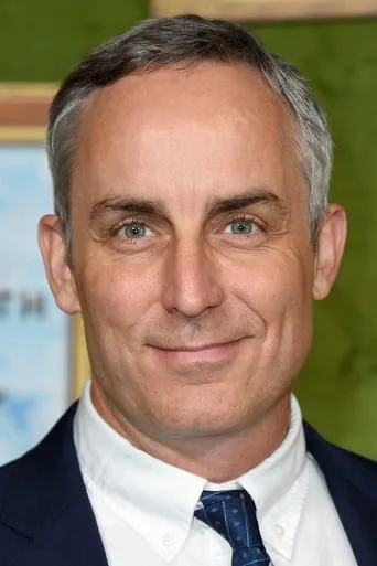 Chân dung Wallace Langham