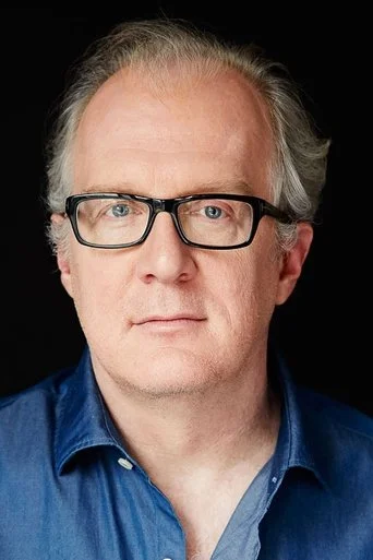 Chân dung Tracy Letts