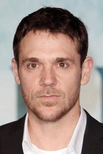 Chân dung Jamie Sives