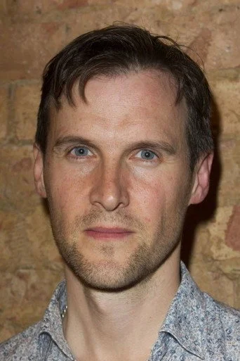 Chân dung Jonah Russell