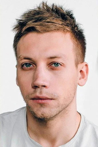 Chân dung Aleksandr Kuznetsov