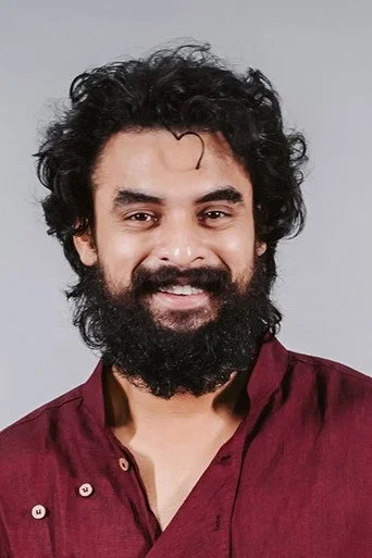 Chân dung Tovino Thomas