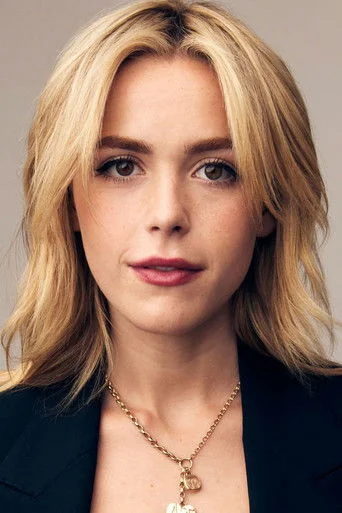 Chân dung Kiernan Shipka