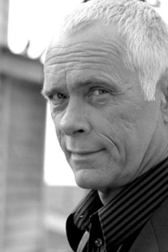 Chân dung Paul Dillon