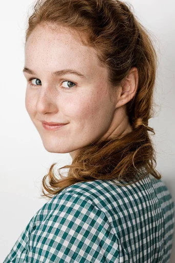 Chân dung Christine Hughes