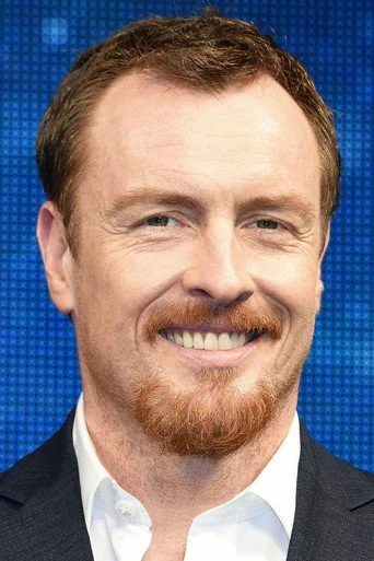 Chân dung Toby Stephens