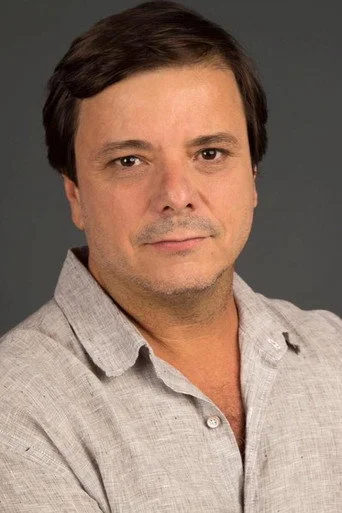 Chân dung Thelmo Fernandes