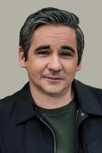 Chân dung Iain Robertson
