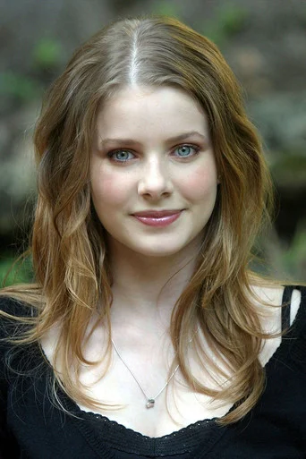 Chân dung Rachel Hurd-Wood