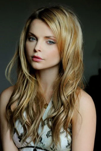 Chân dung Izabella Miko
