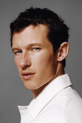 Chân dung Callum Turner