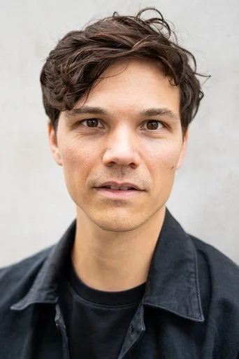 Chân dung Sebastian Urzendowsky