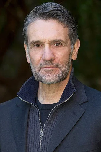 Chân dung Anthony Crivello