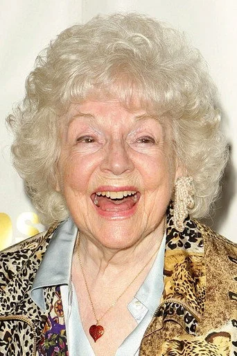 Chân dung Lucille Bliss
