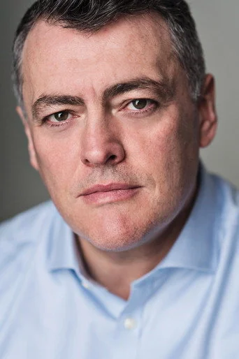 Chân dung Lewis Macleod