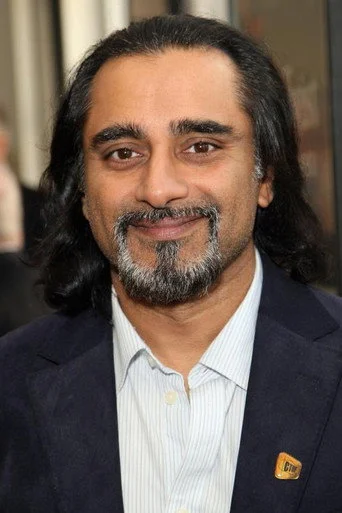 Chân dung Sanjeev Bhaskar