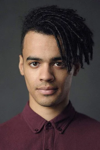 Chân dung Joshua Sinclair-Evans
