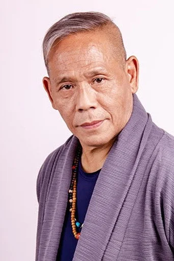 Chân dung Lau Kar-Yung
