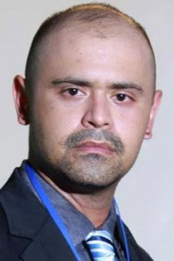 Chân dung Mike Lucock