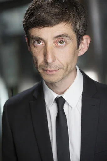 Chân dung Frank Bourke