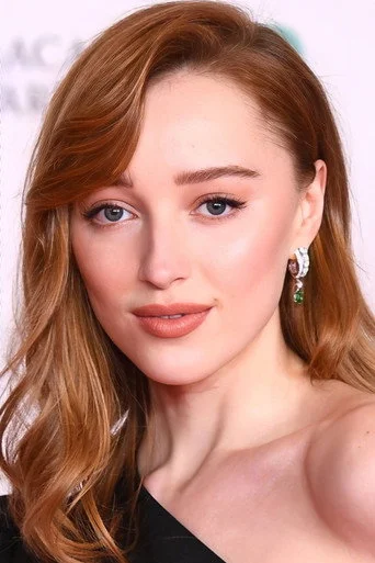 Chân dung Phoebe Dynevor