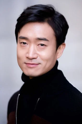 Chân dung Jo Woo-jin