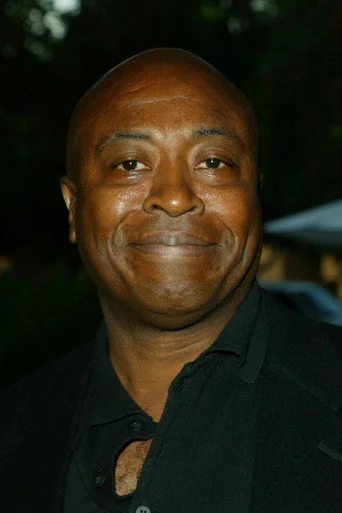 Chân dung Roger Aaron Brown