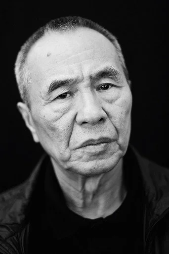 Chân dung Hou Hsiao-hsien