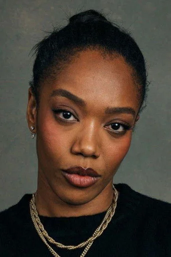 Chân dung Naomi Ackie