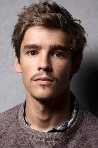 Chân dung Brenton Thwaites