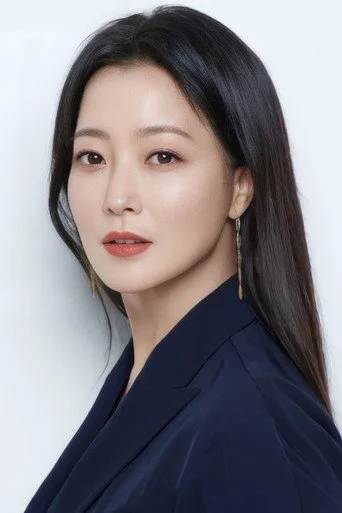 Chân dung Kim Hee-seon