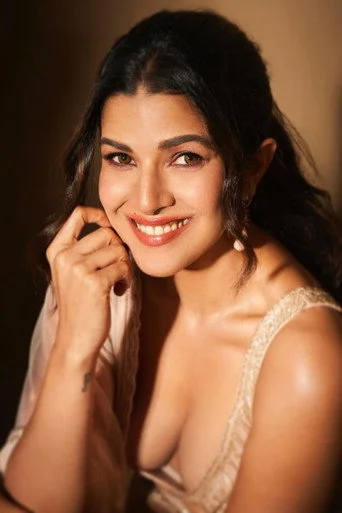 Chân dung Nimrat Kaur