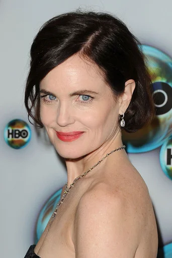 Chân dung Elizabeth McGovern