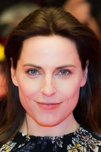 Chân dung Antje Traue