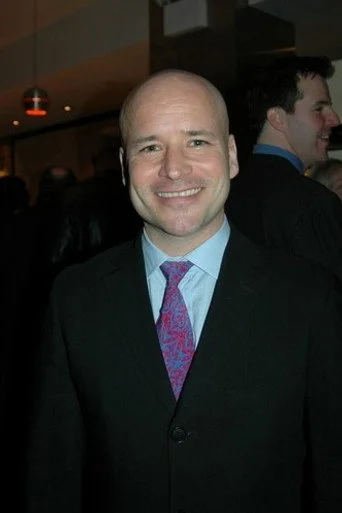 Chân dung Michael Arnold