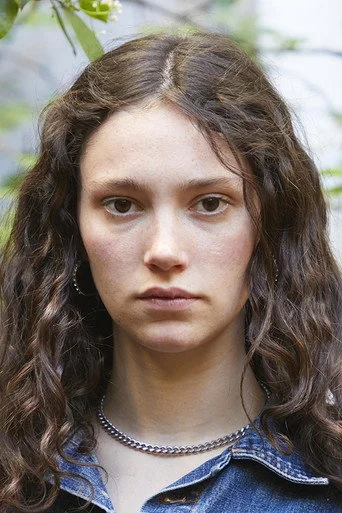Chân dung Lila Gueneau