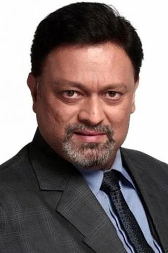 Chân dung Kiran Karmarkar