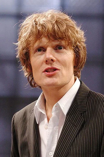 Chân dung Julian Rhind-Tutt