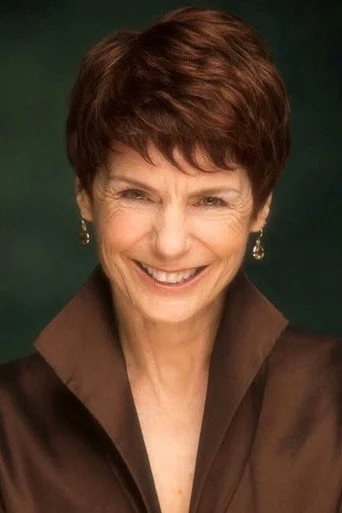 Chân dung Mary McDonald-Lewis