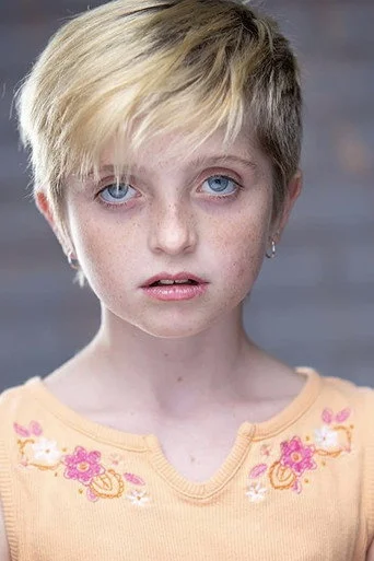 Chân dung Farrah Mackenzie