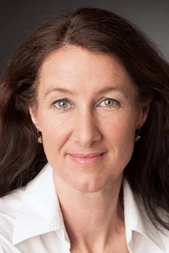 Chân dung Maude Davey