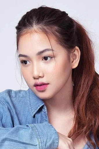 Chân dung Angelica Hart