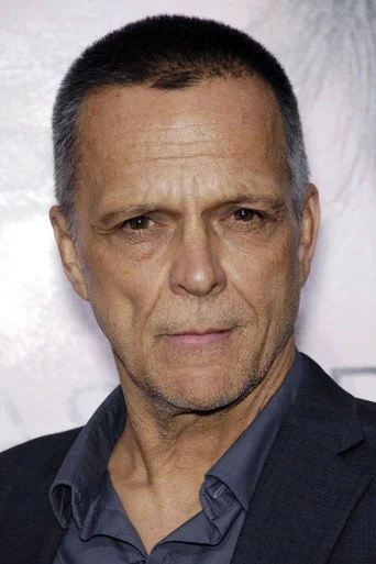 Chân dung James Russo