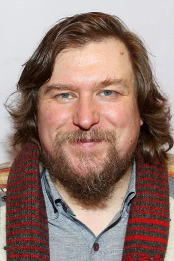 Chân dung Michael Chernus