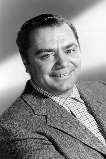 Chân dung Ernest Borgnine