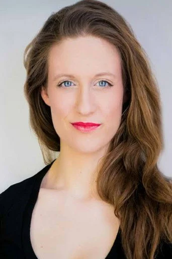 Chân dung Emily Nixon