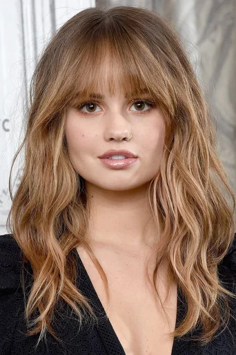 Chân dung Debby Ryan