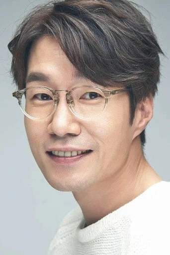Chân dung Song Young-gyu